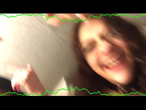 ❤️ Suruali mbili za kihemko za brunette mbili hukaa wanaharamu wa ajabu Video ya mkundu ❤